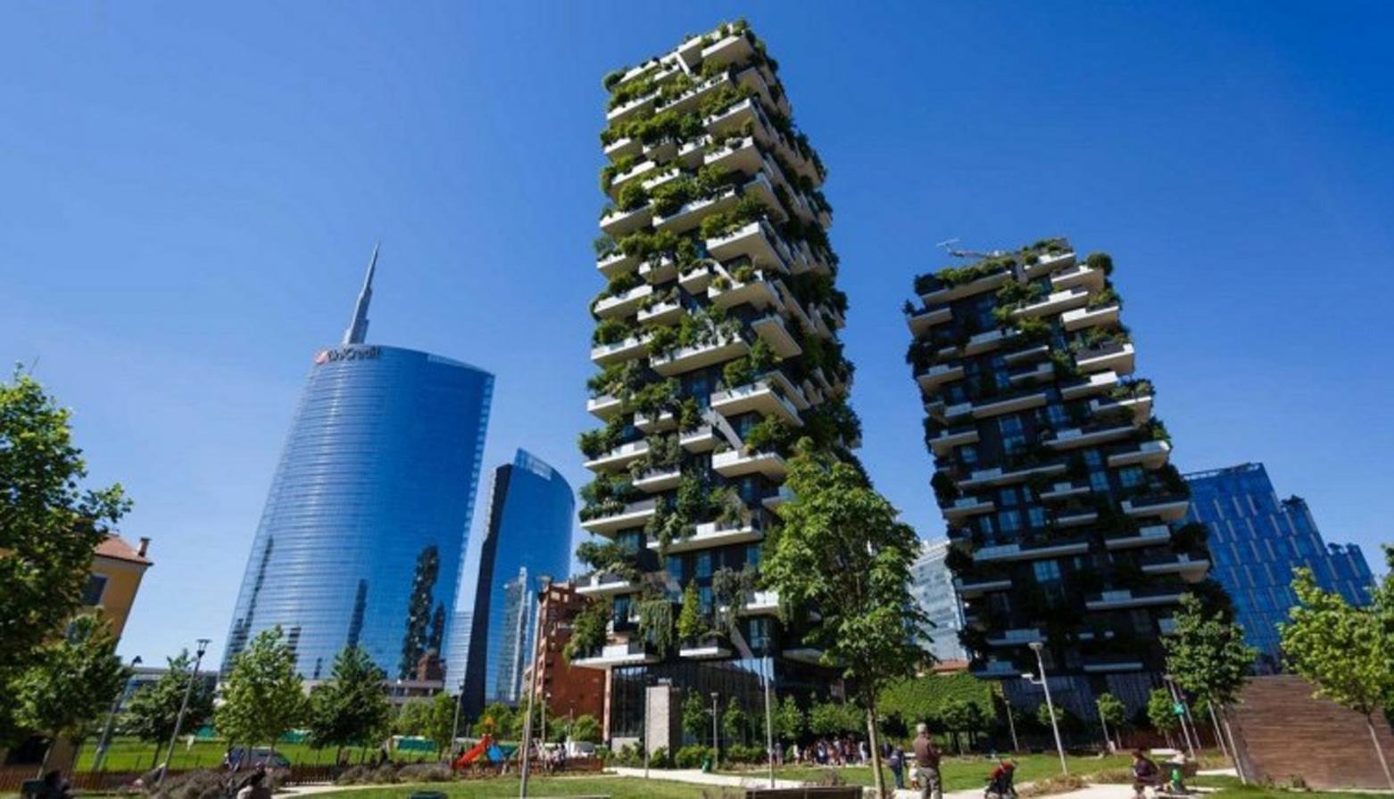 O Bosco Verticale tornou-se referência mundial em arquitetura biofílica e sustentabilidade urbana. Projeto: Stefano Boeri Fonte: Stefano Boeri Architetti.