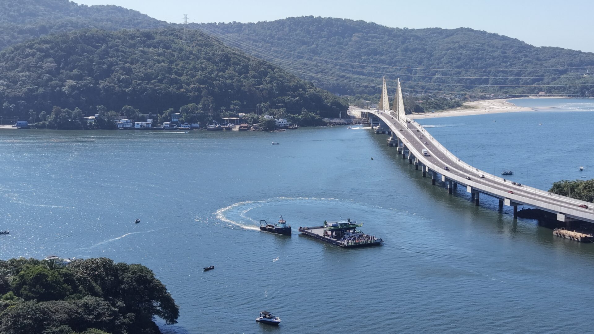 18º Mutirão de Limpeza da Baía de GuaratubaFoto: Edgar Fernandez - Instituto Guaju